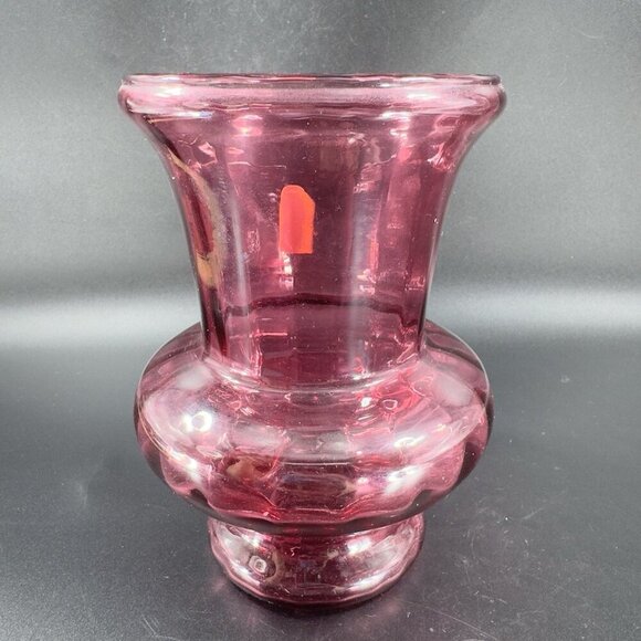 Vintage Pilgrim Cranberry Glass Vase Footed Hurricane Vase Made With Gold USA - Picture 11 of 12